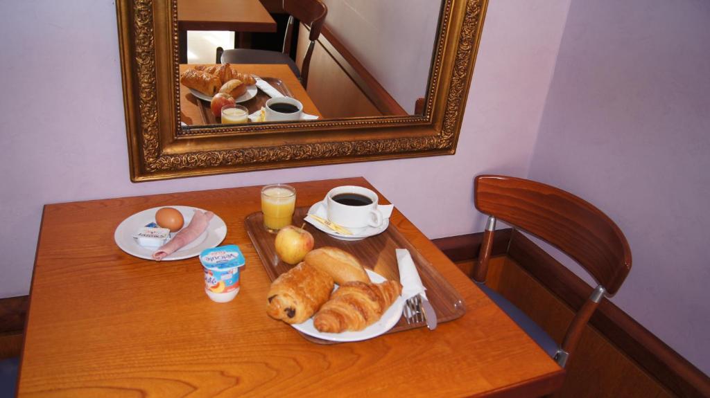 De La Rade Hotel 2*