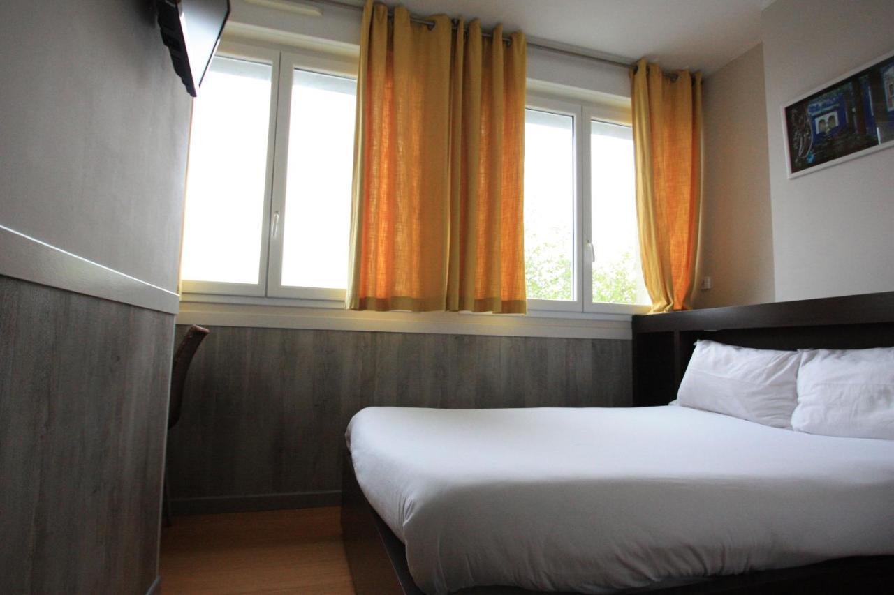 Hotel De La Rade 2*